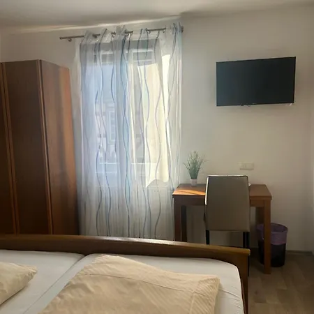 Bed And Breakfast - Rheingauer Hof Oestrich-Winkel Eksteriør billede